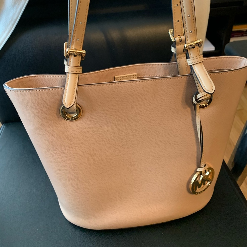 Michael Kors Medium tote